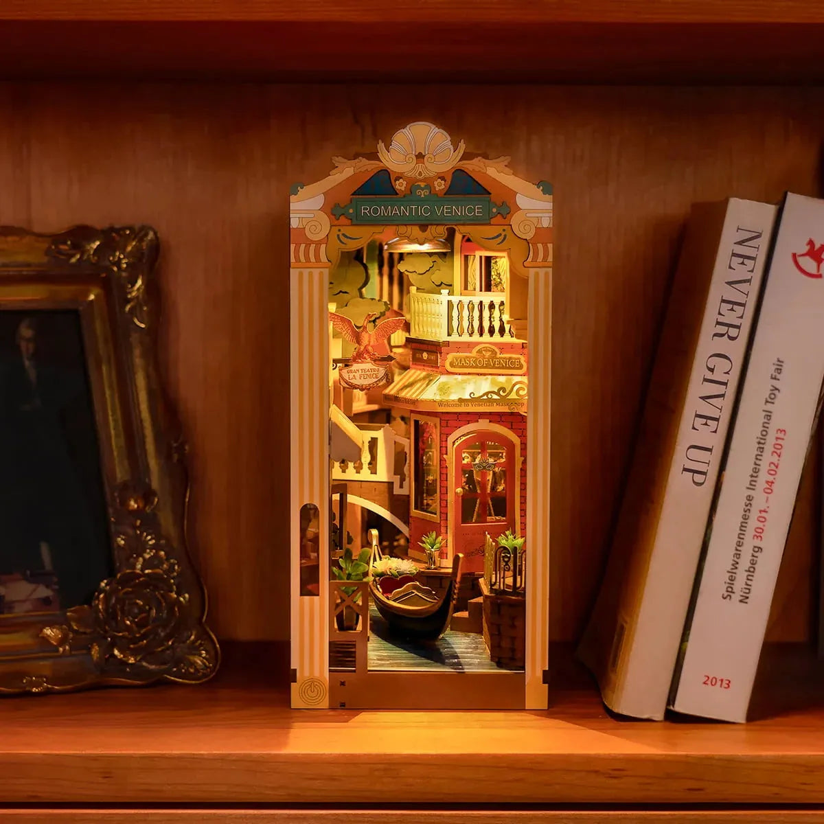Rolife Romantic Venice TGB08 – DIY Book Nook Venedig