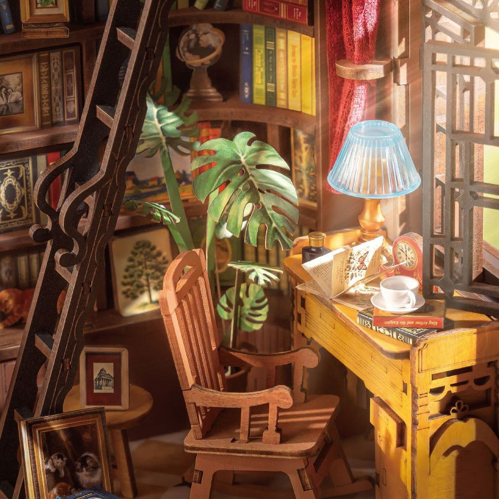 Rolife Silent Corner Study TGE02 – Book Nook mit LED